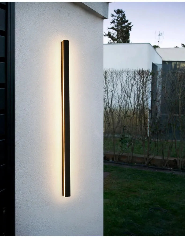 Linear LED Outdoor Wall Light