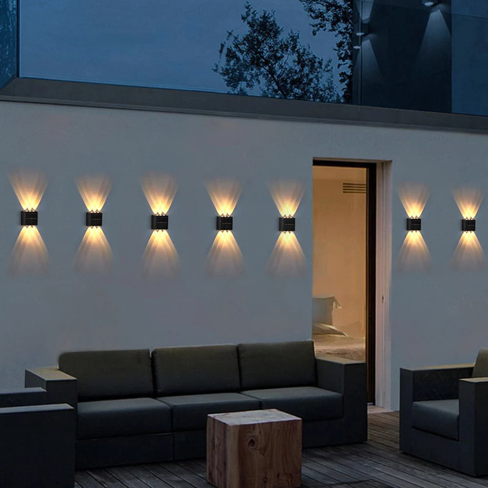 Solar Dusk to Dawn Fence Light