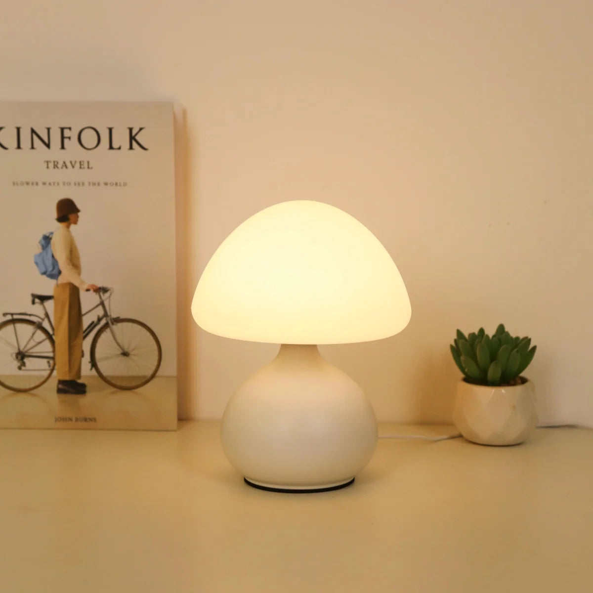 Minimalist Mushroom Table Lamp with Dimming