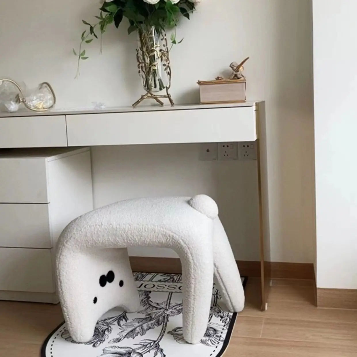 Plush Armless Dressing Chair