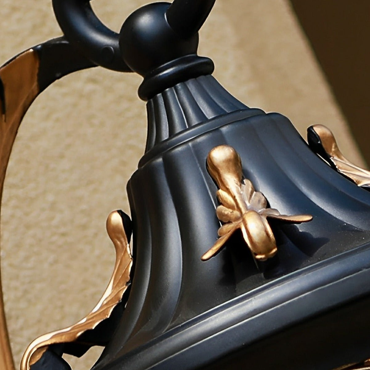 Leaf Crest Scroll Lantern, Die Cast Aluminum Porch Light 7