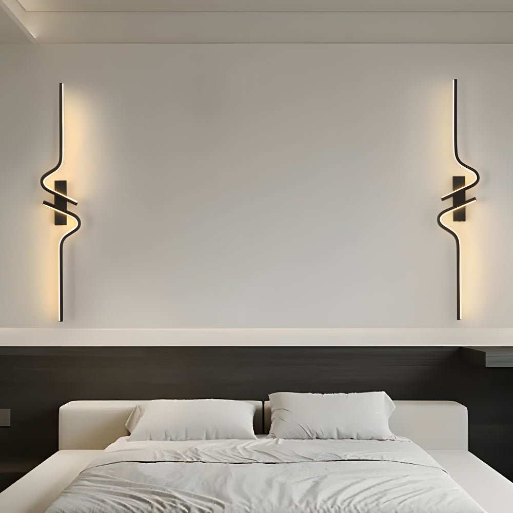Wave Curve Wall Sconce, Black Aluminum Linear Light