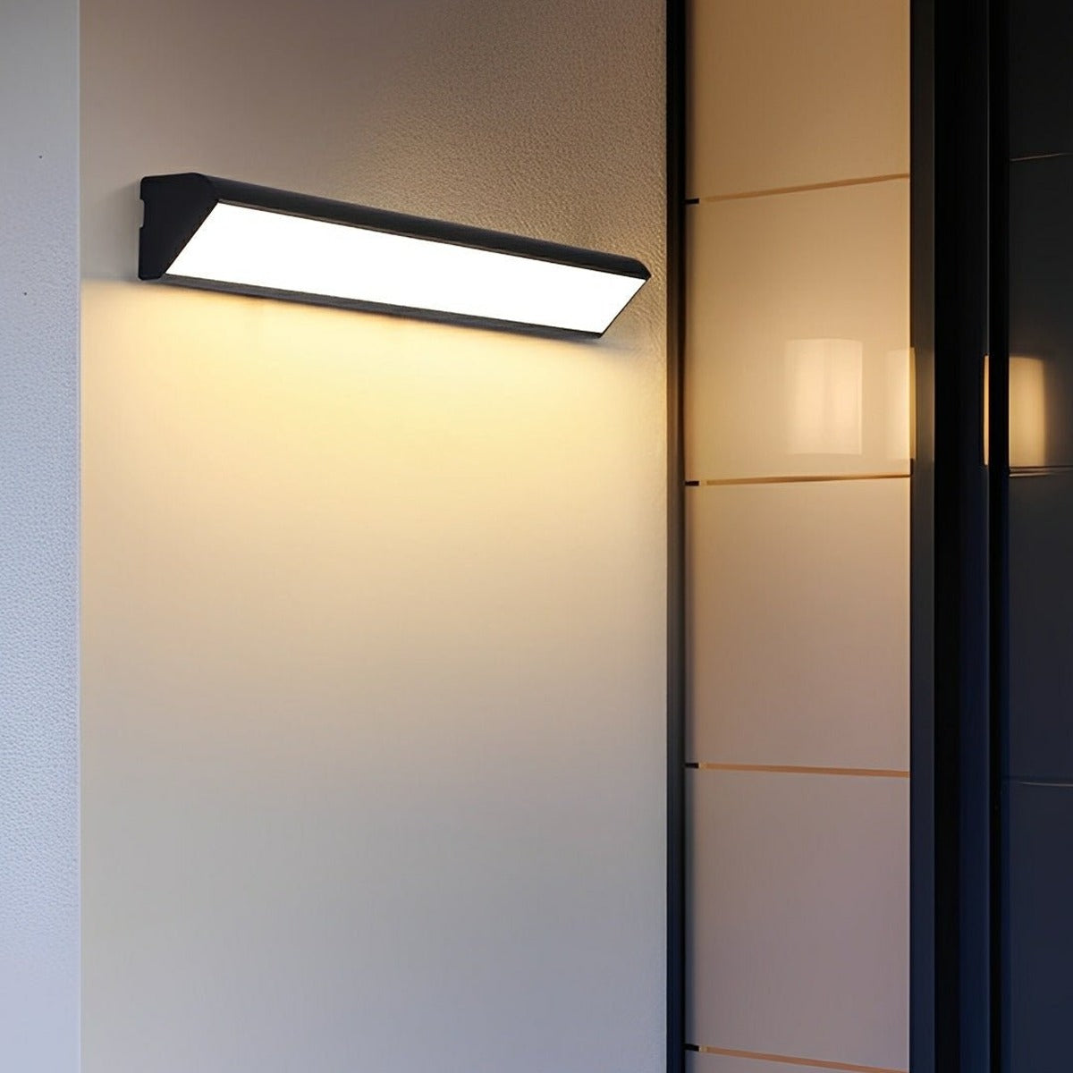 Slim Wedge Linear Wall Light, Black Aluminum Outdoor Wall Bar 3