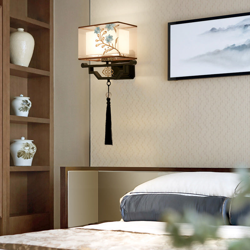 Chinese Classical Embroidered Iron Fabric 1-Light Wall Sconce Lamp