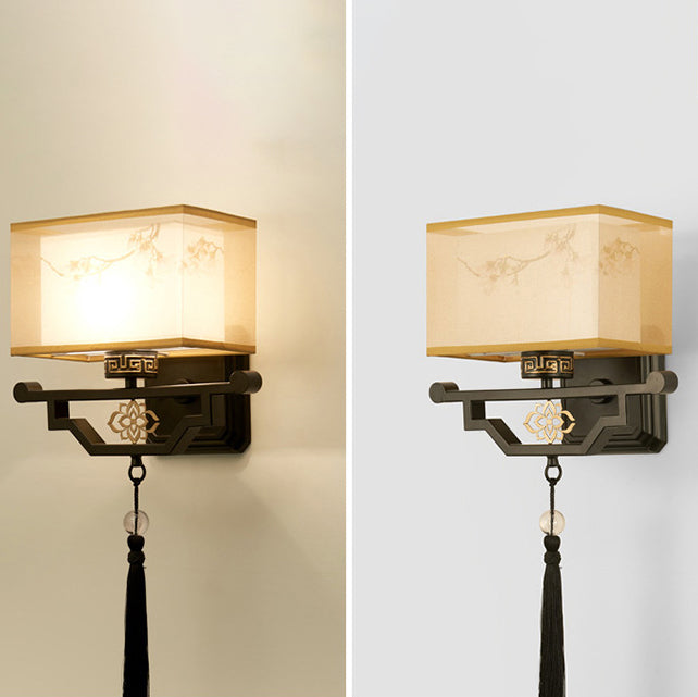 Chinese Classical Embroidered Iron Fabric 1-Light Wall Sconce Lamp