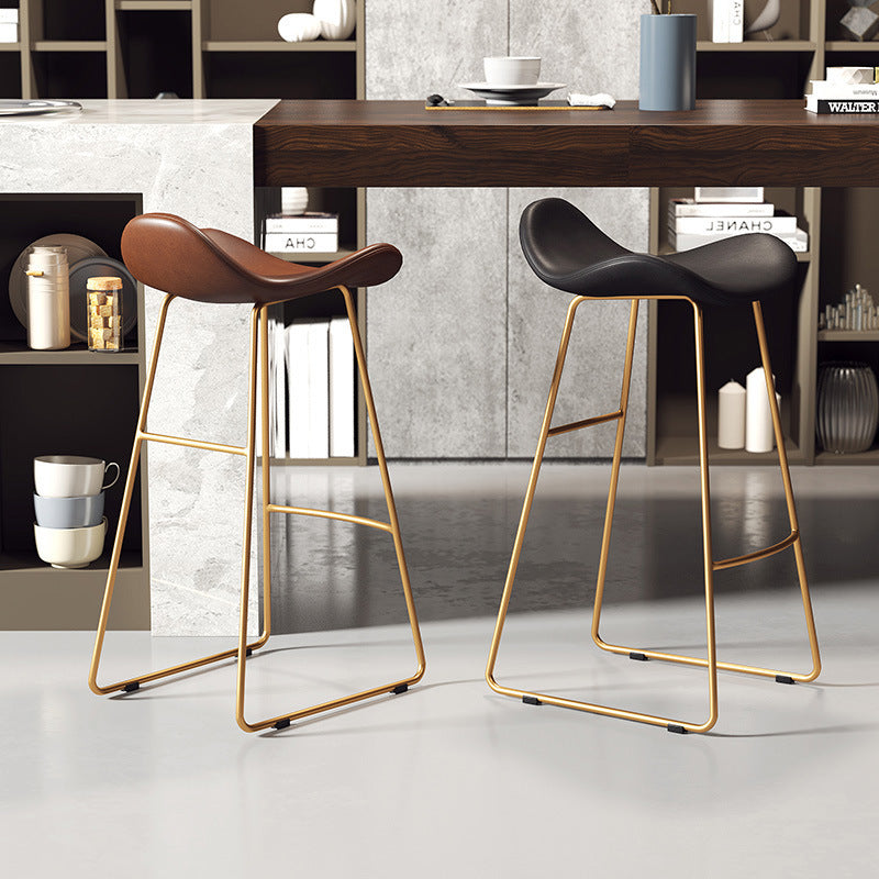 Contemporary Scandinavian PU Leather & Iron Triangle Bar Stool With Backrest And Footrest For Kitchen & Bar