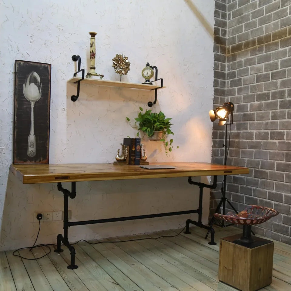 Industrial Retro Tripod Floor Lamp