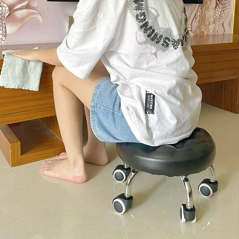 Household wheeled floor-cleaning chairs, wheeled seam sealing stools, low stools, rotating nail and pedicure round stools  스툴