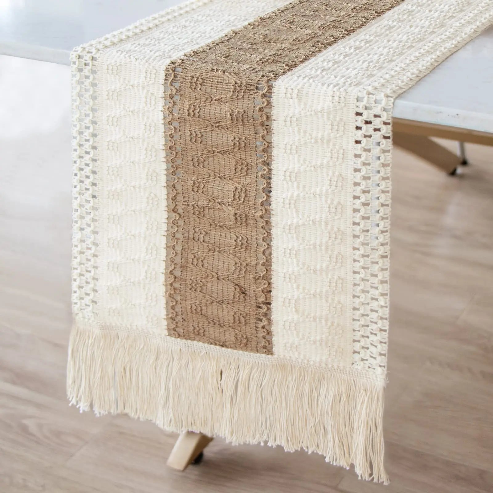 Splicing Burlap And Lace Table Runner