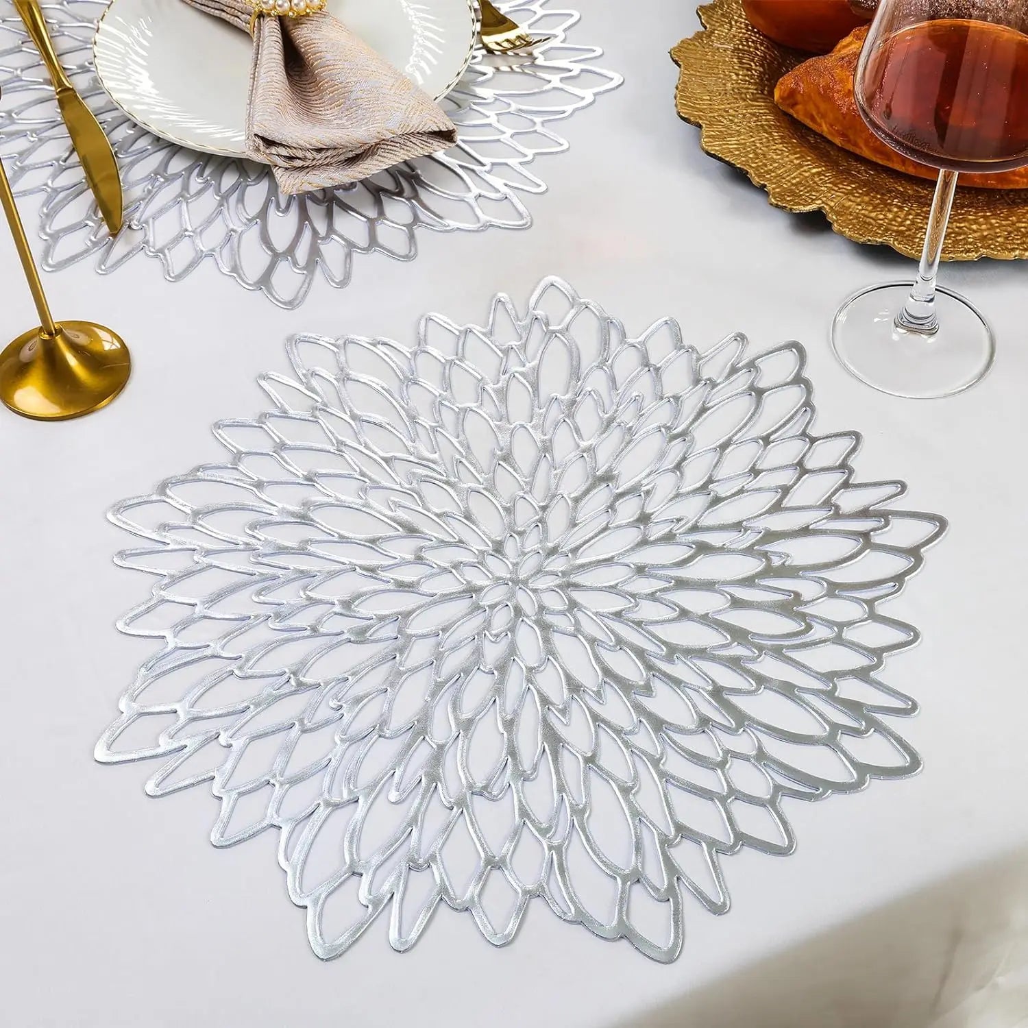 Metallic Leaf Round Placemat Set of 4