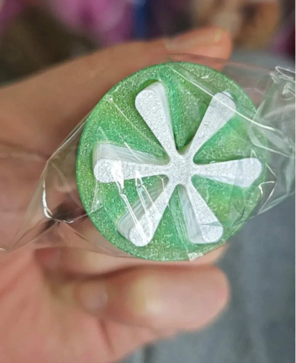 3D Printed Helix Screw Rotating Toys Stress Reducing Tool Pyramid