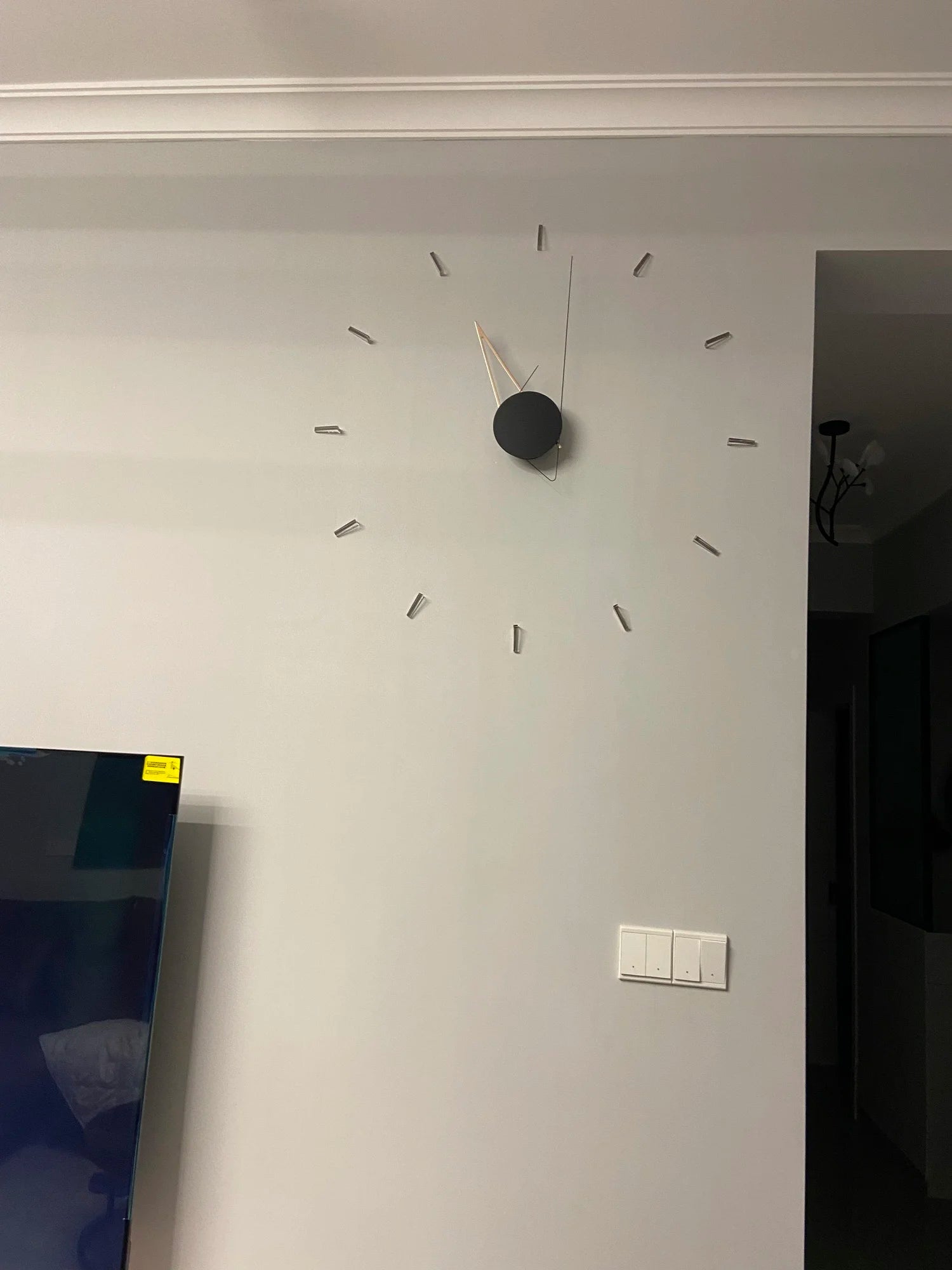 DIY Minimalist Wall Clock