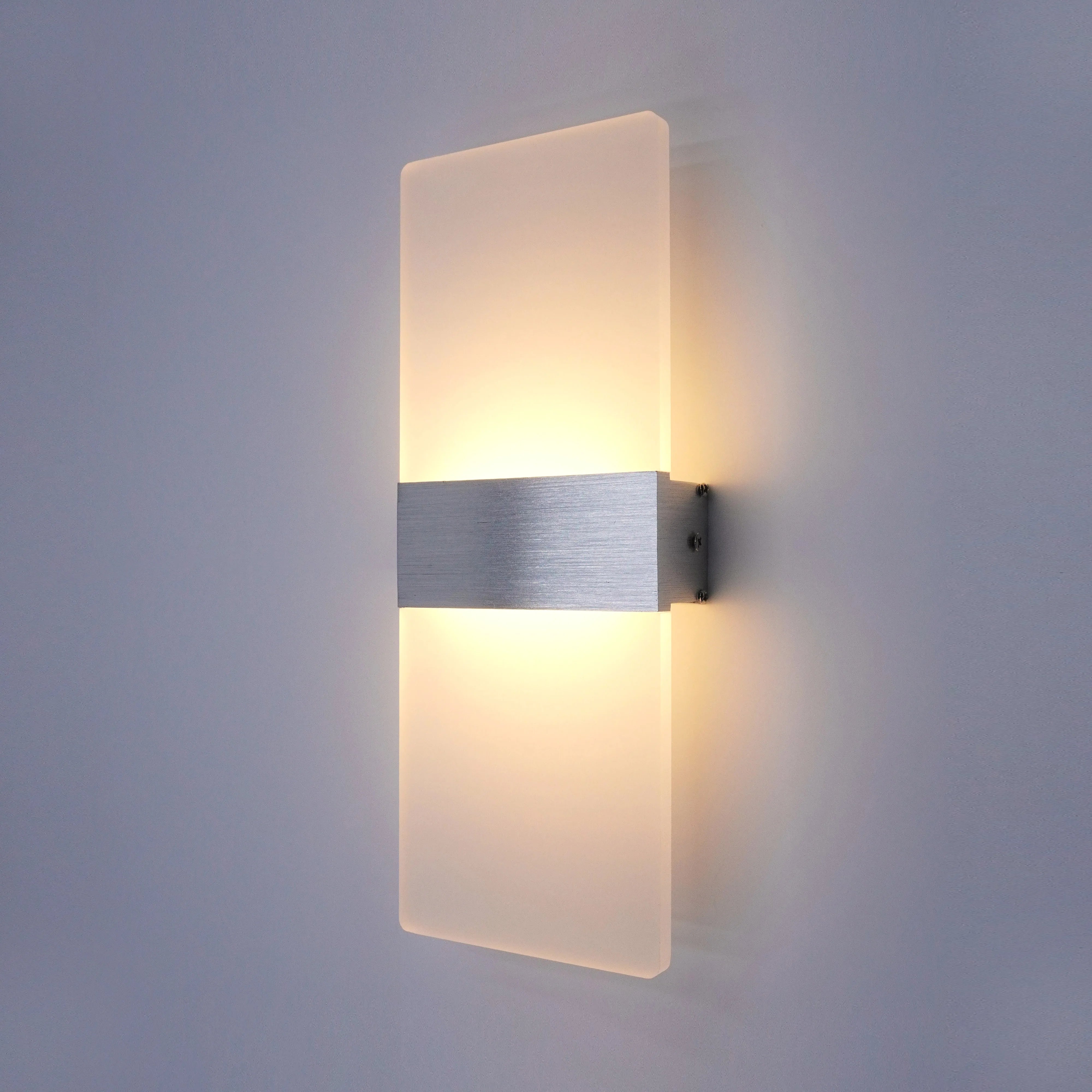 Minimalist Aluminum LED Wall Light