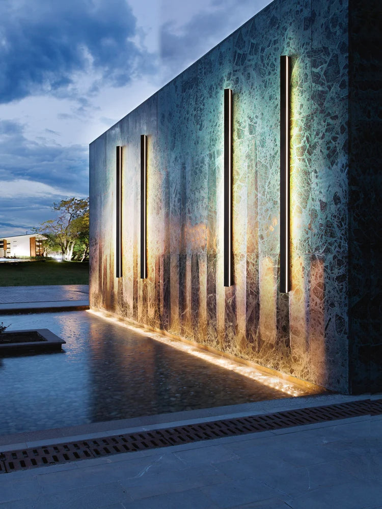Linear LED Outdoor Wall Light