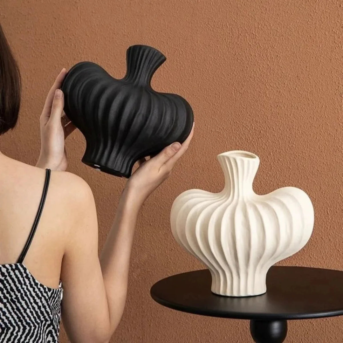 Minimalist Round Vase, Lightweight Matte White or Black