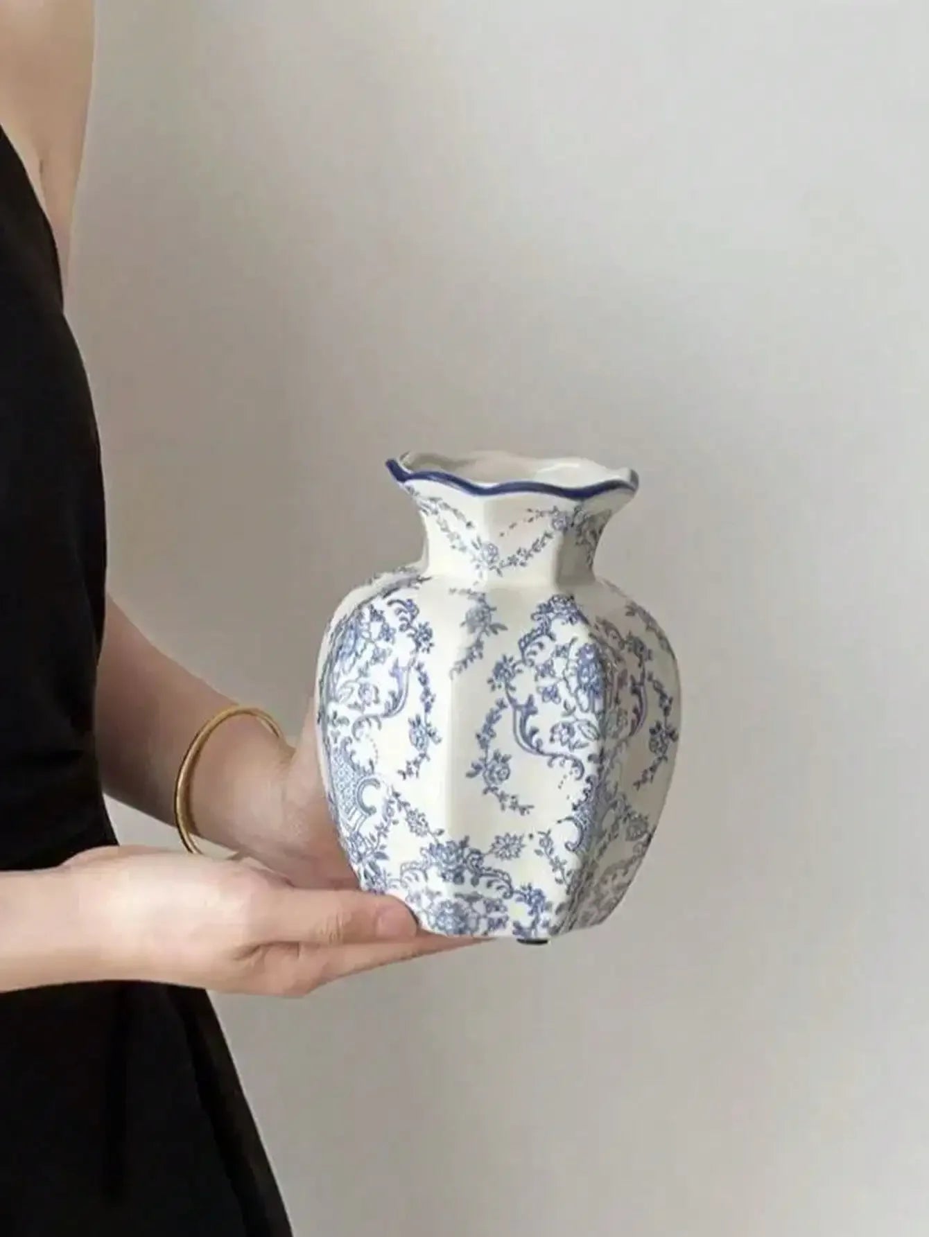 Chinese Blue and White Porcelain Vase