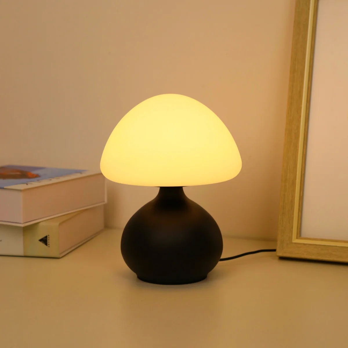 Minimalist Mushroom Table Lamp with Dimming