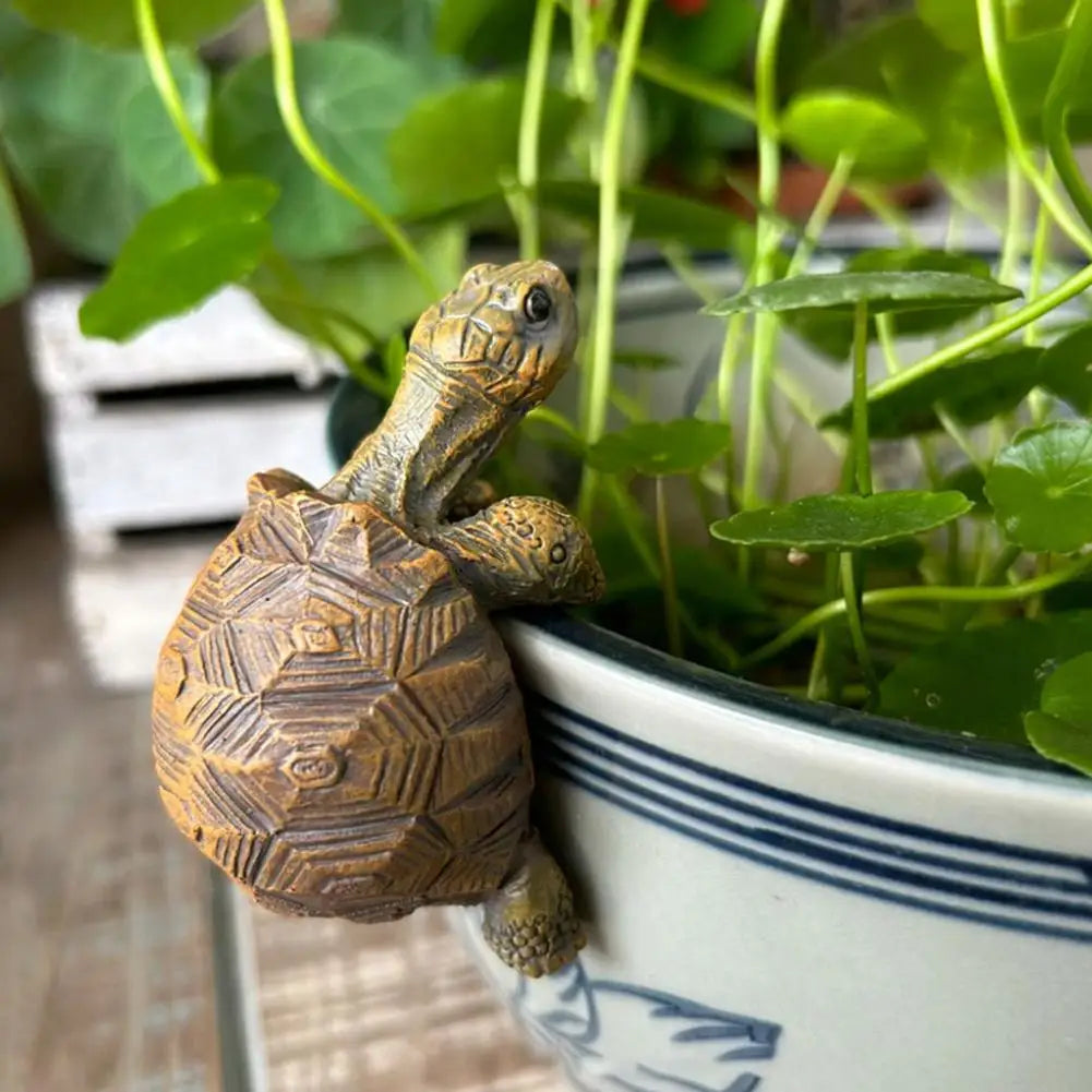Resin Climbing Turtle Pot Sitter