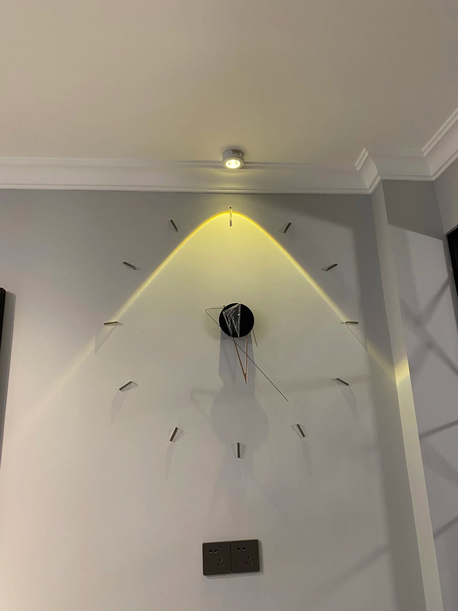 DIY Minimalist Wall Clock