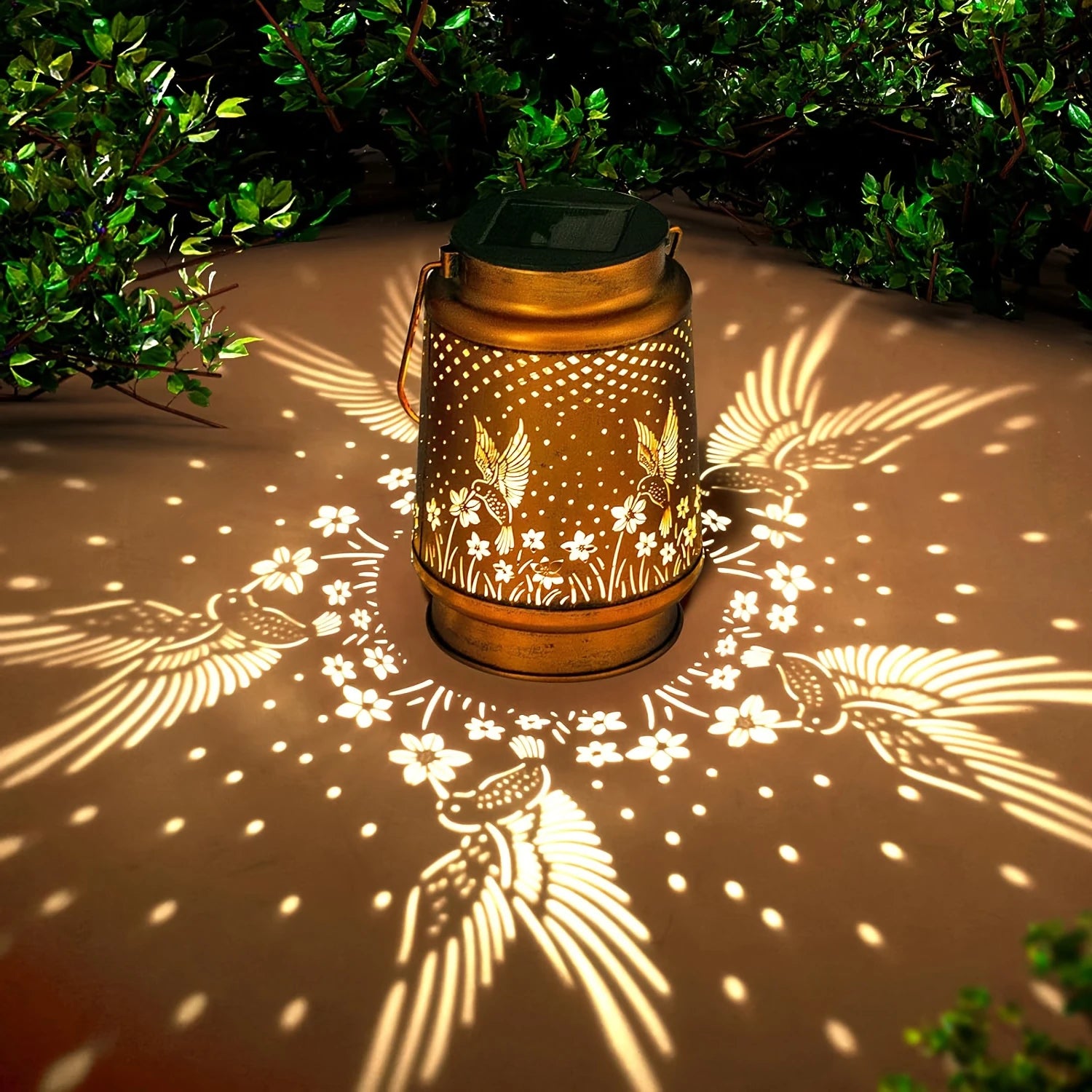 1PC Iron Solar Lantern Outdoor, Solar-Powered Garden Light