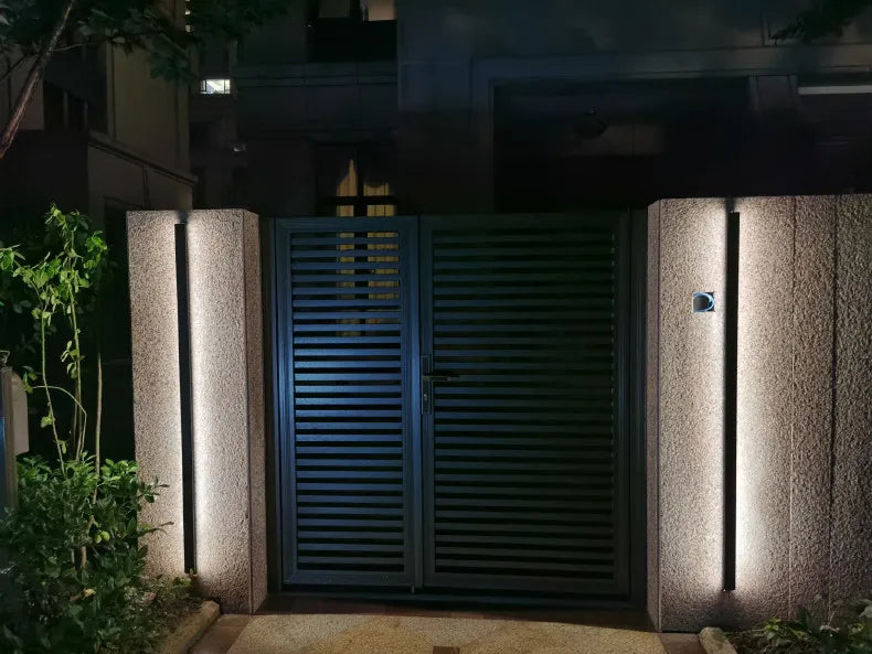 Linear LED Outdoor Wall Light