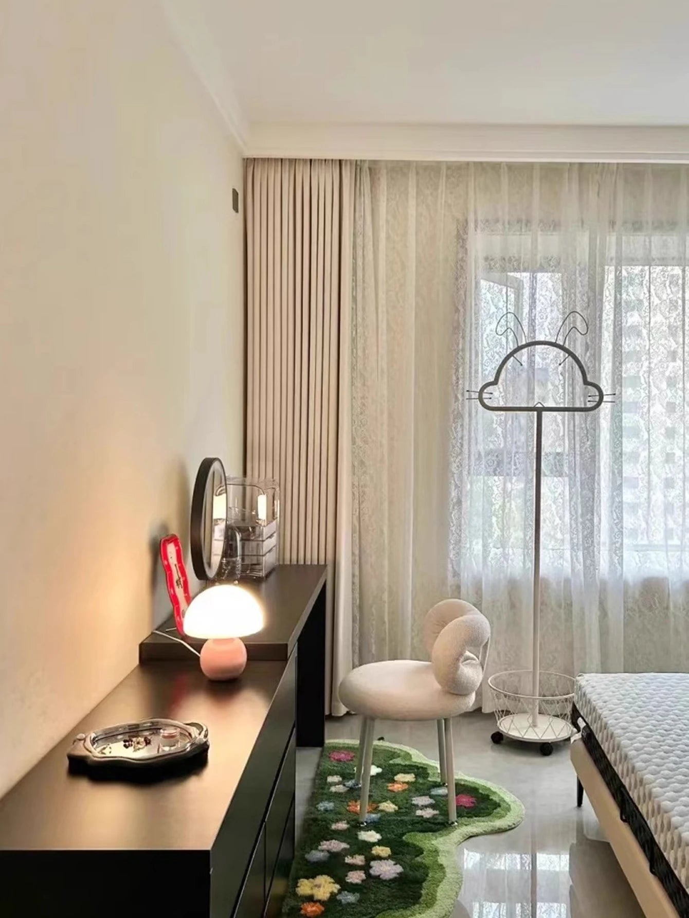 USB Socket Decorative Night Table Lamp