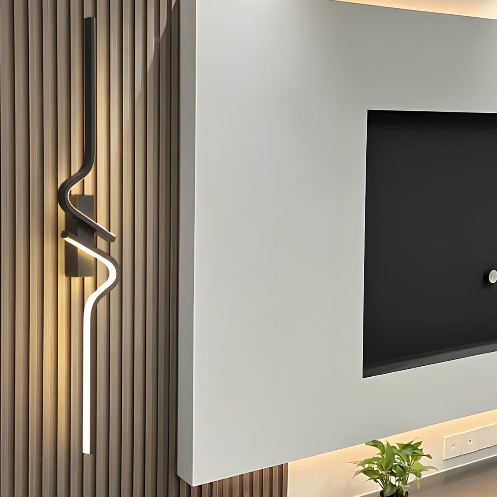 Wave Curve Wall Sconce, Black Aluminum Linear Light