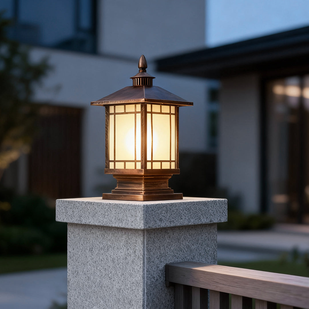 Lantern Pillar Light, Die Cast Aluminum Fence Post Cap Light