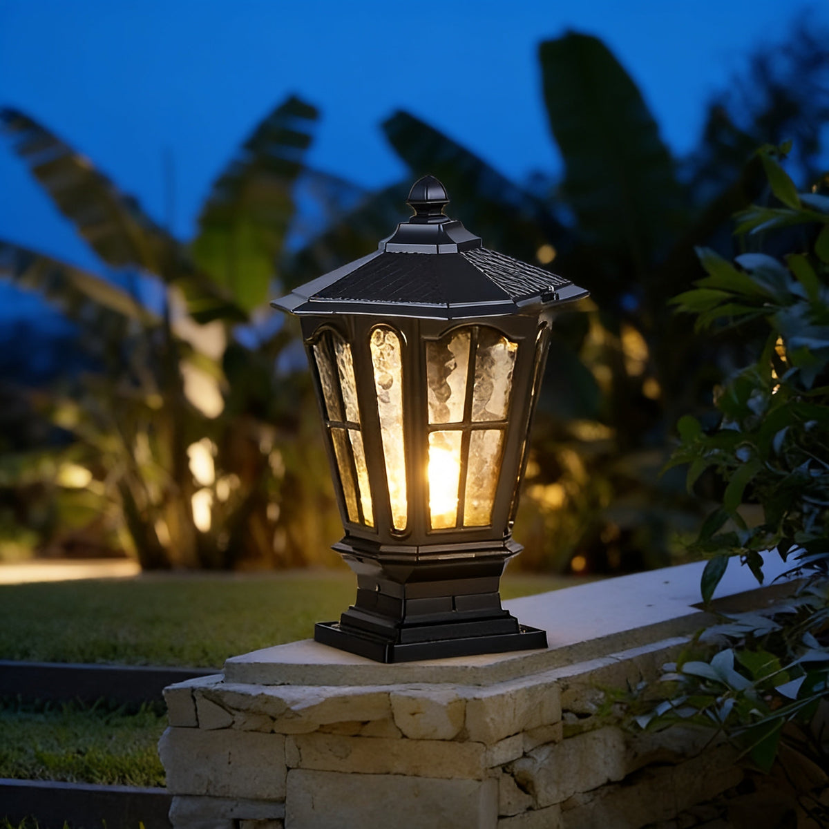 Ashford Inn Entrance Set – Pavilion Pillar Lantern, in the space